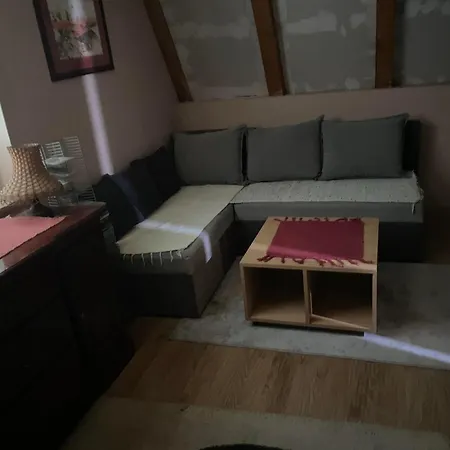 Izletiste Pocivala Будинок відпочинку Подгориця